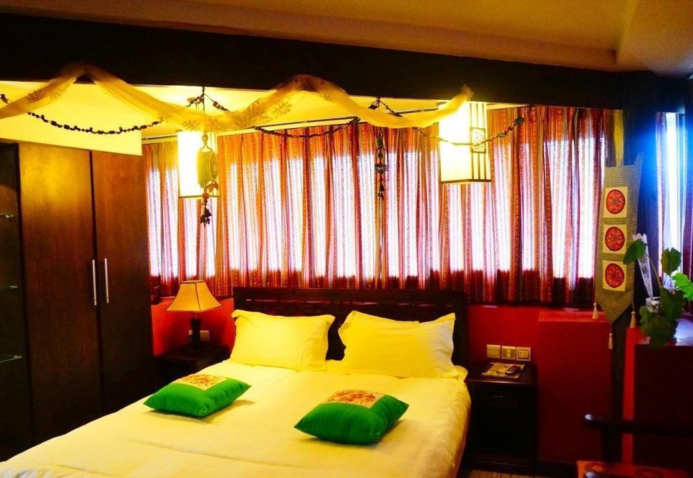 Lijiang Wangjia Courtyard Inn מראה חיצוני תמונה