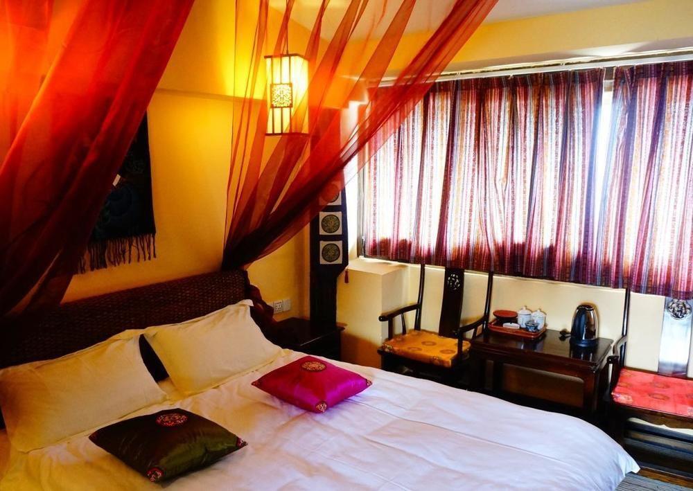 Lijiang Wangjia Courtyard Inn מראה חיצוני תמונה