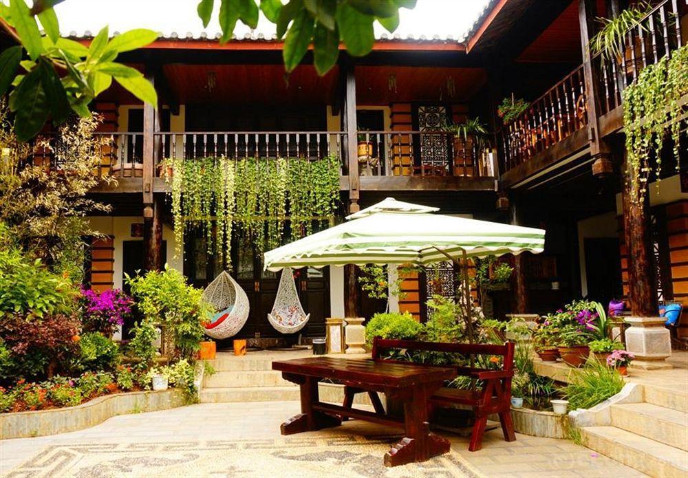 Lijiang Wangjia Courtyard Inn מראה חיצוני תמונה