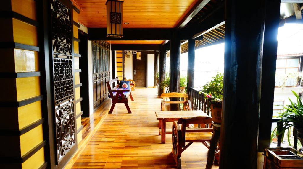 Lijiang Wangjia Courtyard Inn מראה חיצוני תמונה
