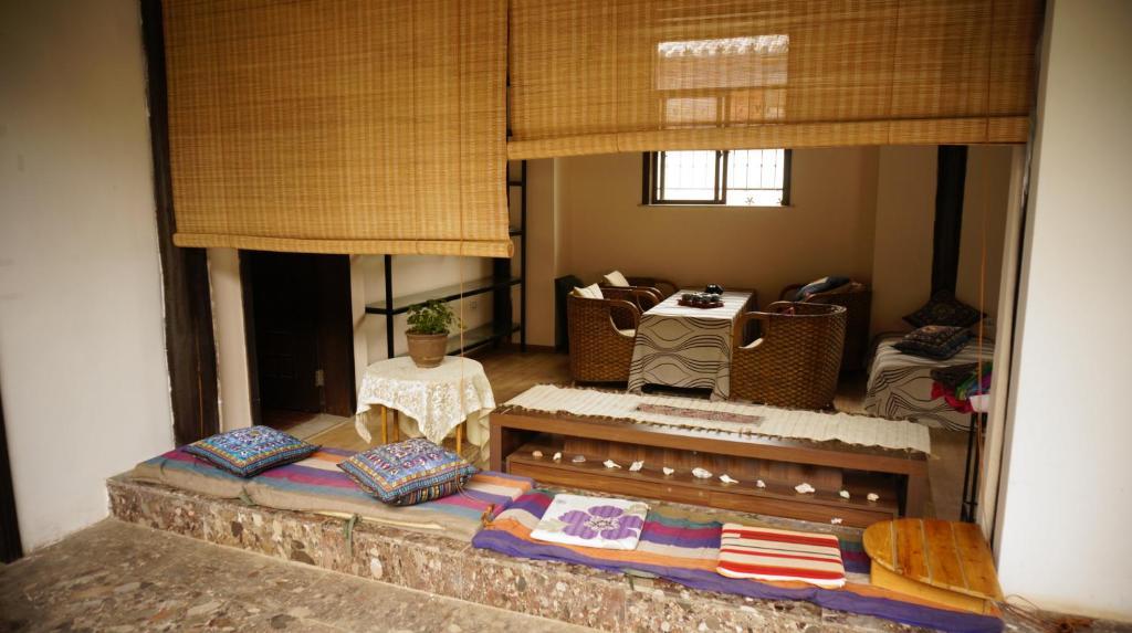 Lijiang Wangjia Courtyard Inn מראה חיצוני תמונה