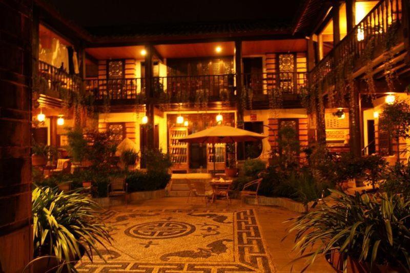 Lijiang Wangjia Courtyard Inn מראה חיצוני תמונה